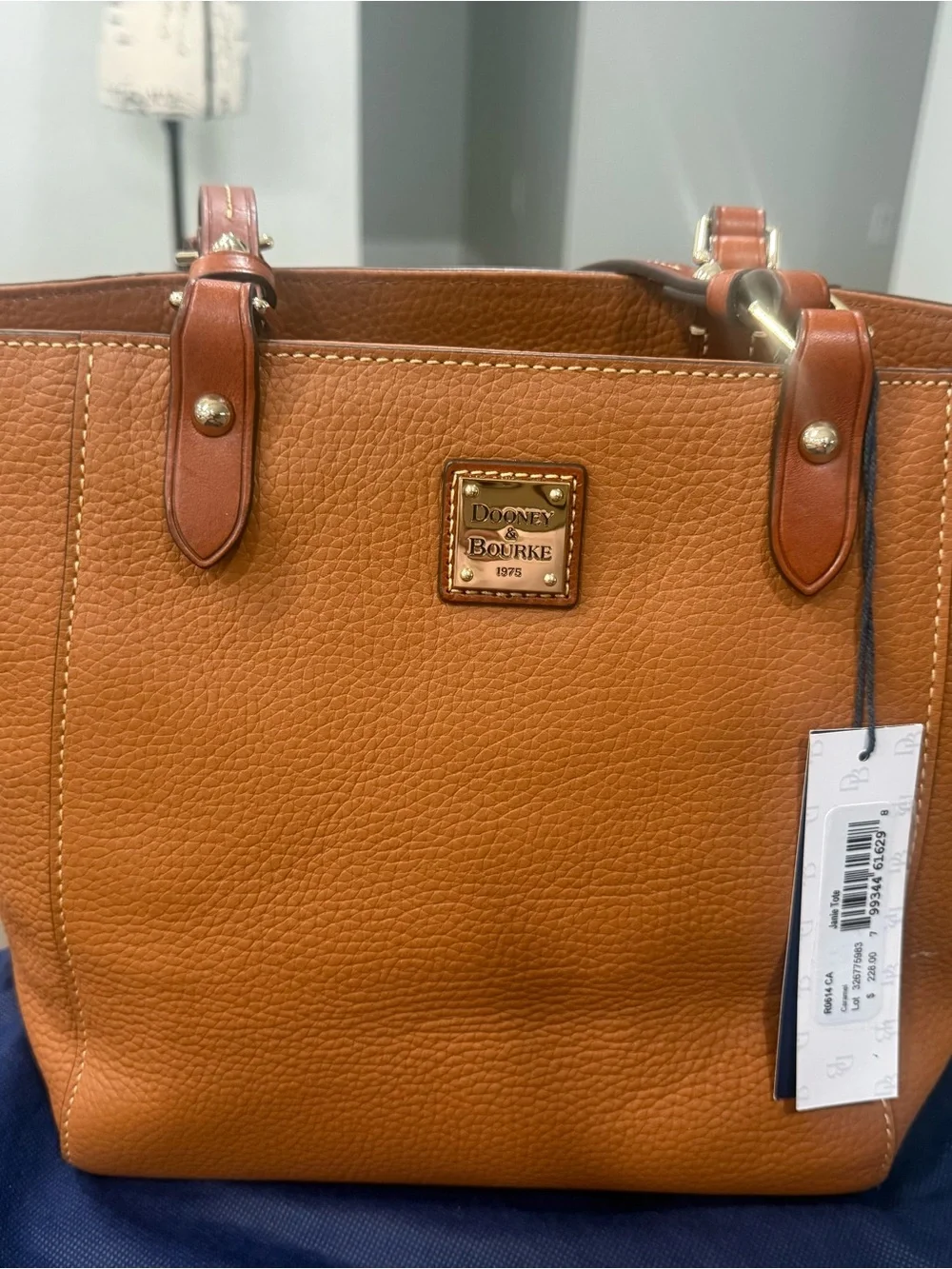 NWT Dooney Bourke Pebble Leather. Shopper Tote$ Wristlet Cognac Brown